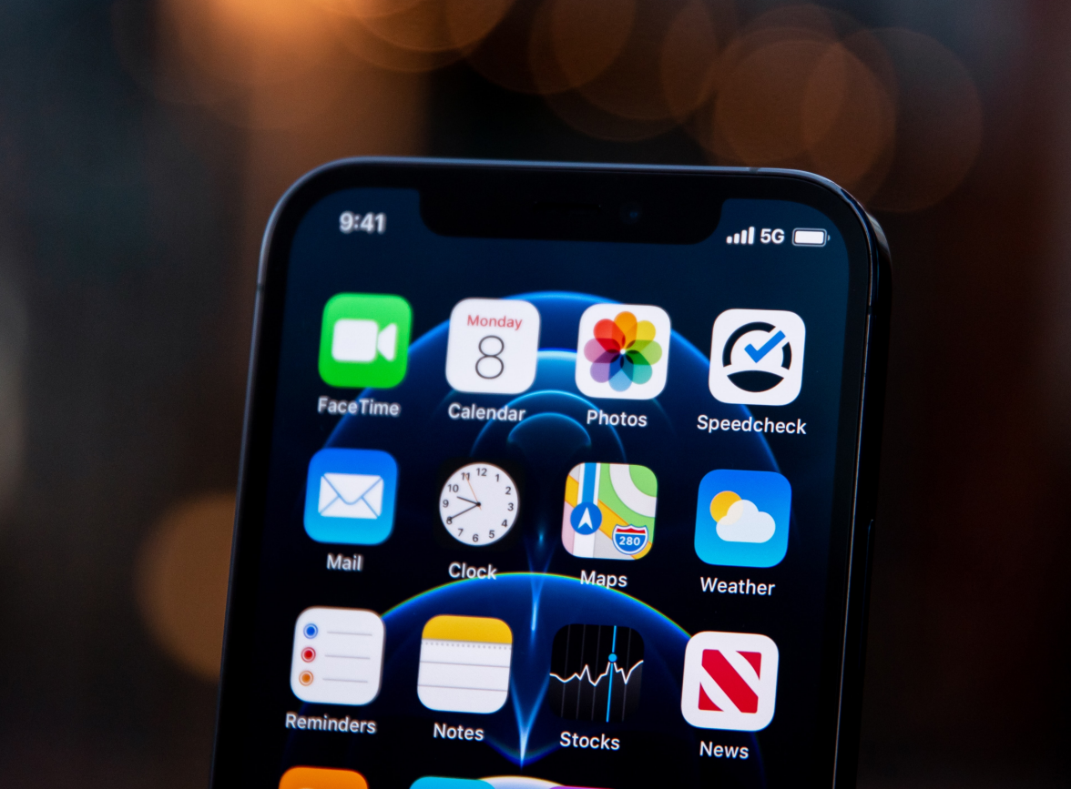 汤旺河苹果手机维修分享为什么 iPhone 12 在冬季会自动关机 